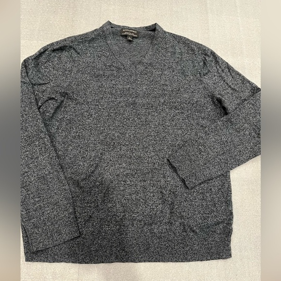 [L]Banana Republic Cotton/Silk Blend Gray V-Neck Sweater - Picture 1 of 7